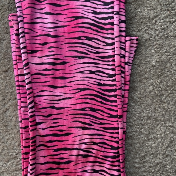 Poison Pants - Picture 3 of 5